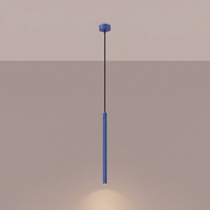 Suspension Cannelée 1 Lumière acier bleu outremer allumée, faisceau resserré