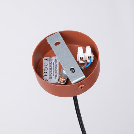 Suspension Cannelée 1 Lumière acier ocre rouge, vue de détail des stries