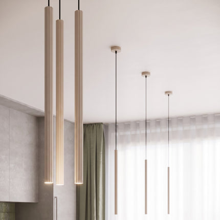 Suspension Cannelée 1 Lumière acier taupe au-dessus d'un îlot de cuisine