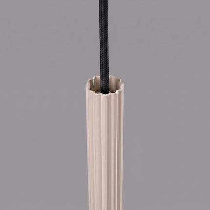 Suspension Cannelée 1 Lumière acier taupe, packshot de trois quarts