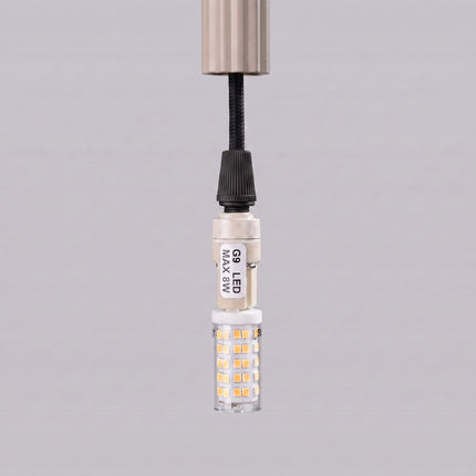 Suspension Cannelée 1 Lumière acier taupe, détail de la douille et du câble