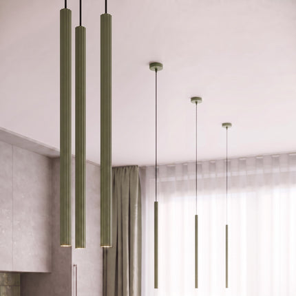 Suspension Cannelée 1 Lumière acier vert olive dans un intérieur contemporain
