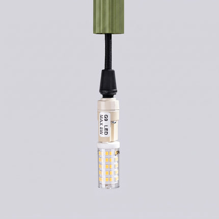 Suspension Cannelée 1 Lumière acier vert olive, détail de la douille et du câble