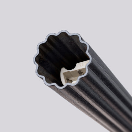 Suspension Cannelée 2 Lumières Acier Noire, détail de la finition