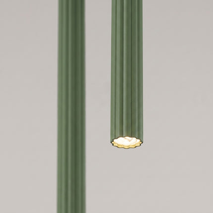 Suspension Cannelée 2 Lumières acier vert olive, vue de détail des stries