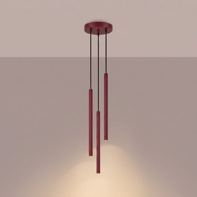 Suspension Cannelée 3 Lumières acier bordeaux allumée, faisceau resserré