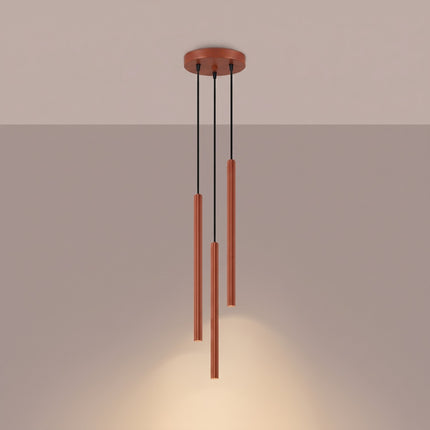 Suspension Cannelée 3 Lumières acier ocre rouge allumée, faisceau resserré