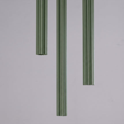 Suspension Cannelée 3 Lumières acier vert olive, détail de la douille et du câble