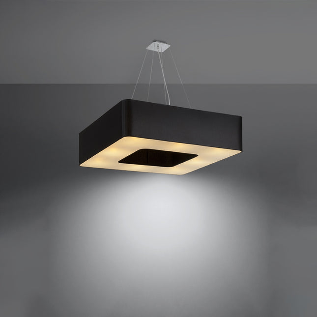 Suspension carrée Uranus tissu noir allumée diffusant une lumière chaude vers le bas