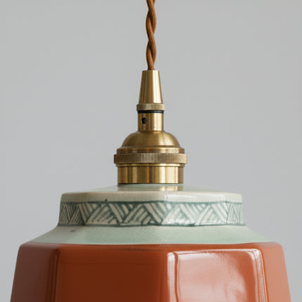 Suspension Céramique Peinte à la Main — Cuivre & Couleur