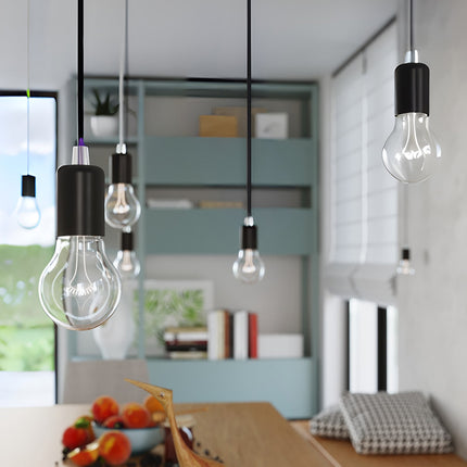 Suspension Classique Minimaliste Noire en vue de dessous