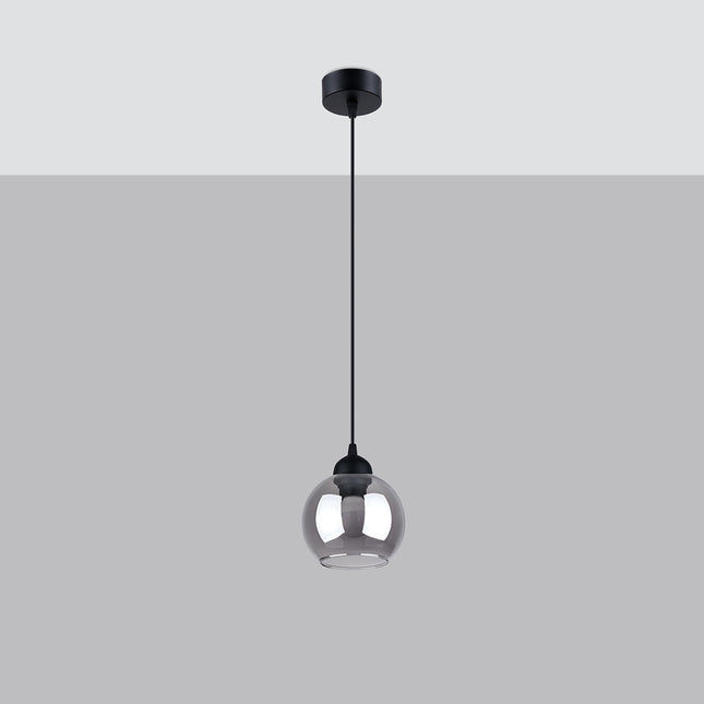 Vue de profil de la suspension Cloche, globe en verre fumé et câble noir réglable