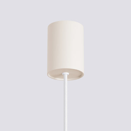 suspension cône à fût cannelé beige, détail de la fixation