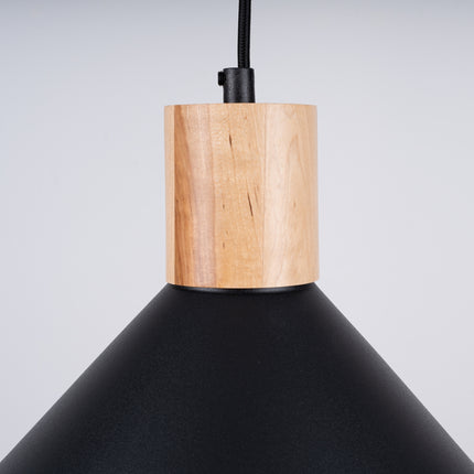 Suspension Cône Moderne noire, détail de l'abat-jour vu contour