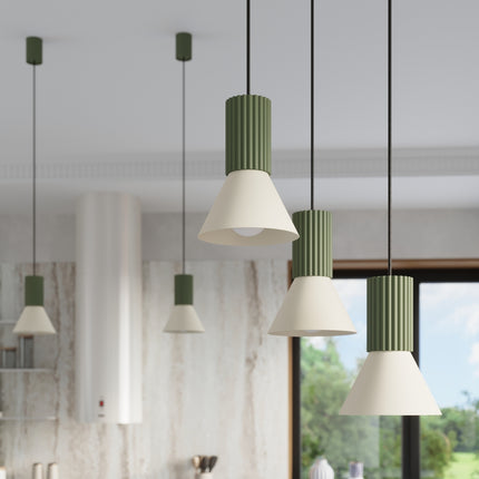 suspension cône beige à fût cannelé vert olive, intérieur contemporain