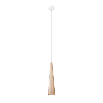 Suspension cône en bois naturel allumée, câble blanc long, fond gris, vue de face