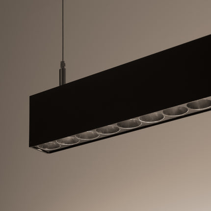 Suspension Design Poutre noire vue en angle, profil ultra-fin en aluminium