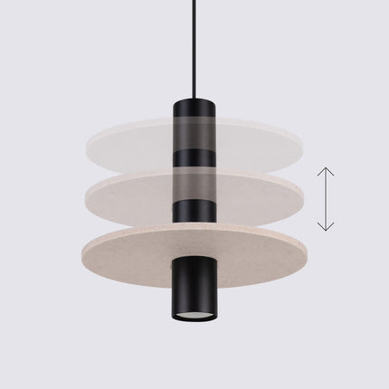 suspension disque de feutre beige et spot cylindrique noir 30 cm, vue de détail