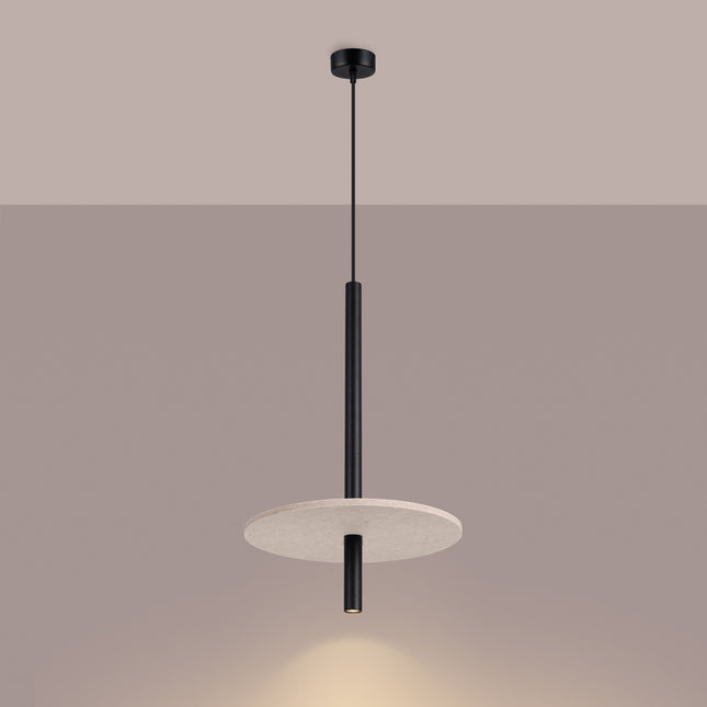 suspension disque de feutre beige et tube fin noir 30 cm, lumière allumée