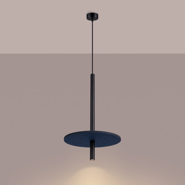 suspension disque de feutre bleu marine et tube fin noir 30 cm, lumière allumée