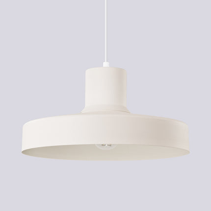 suspension dôme atelier beige en acier, packshot de trois quarts