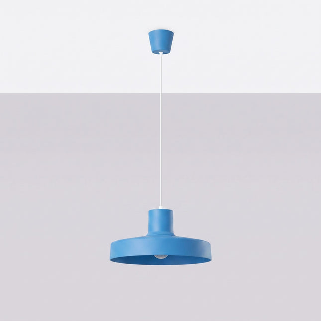 suspension dôme atelier bleu azur en acier, vue en situation