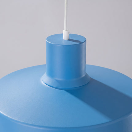 suspension dôme atelier bleu azur en acier, détail de la matière