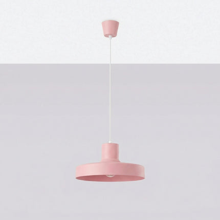 suspension dôme atelier rose poudré en acier, vue en situation