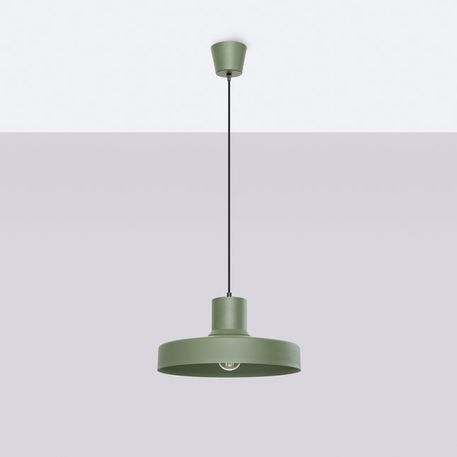 suspension dôme atelier vert olive en acier, vue en situation