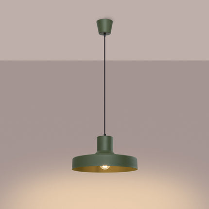 suspension dôme atelier vert olive en acier, lumière allumée