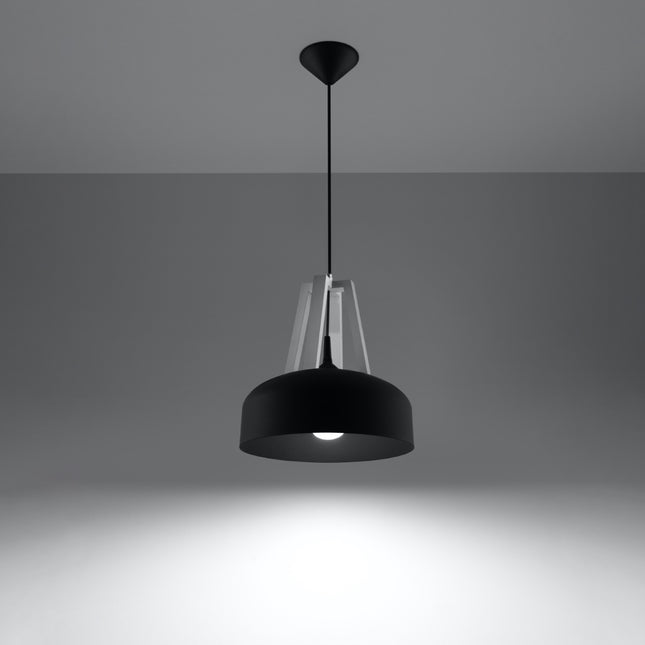 Suspension Dôme Noir et Blanc en acier et bois naturel en situation dans un intérieur moderne