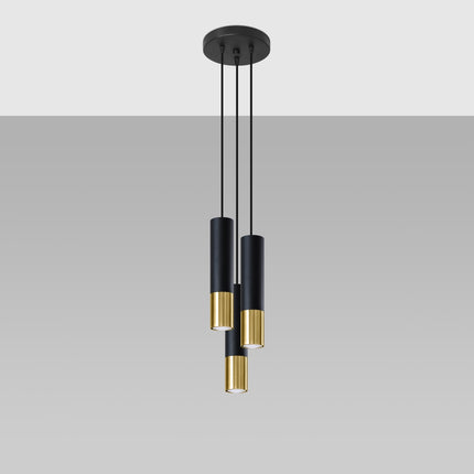Suspension cascade Duo Metallic à trois tubes noir et doré sur fond clair
