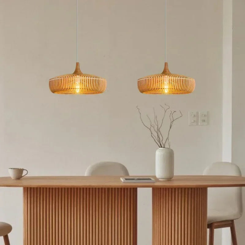 Dimensions Lámpara colgante Nordic Elegance en madera trabajada