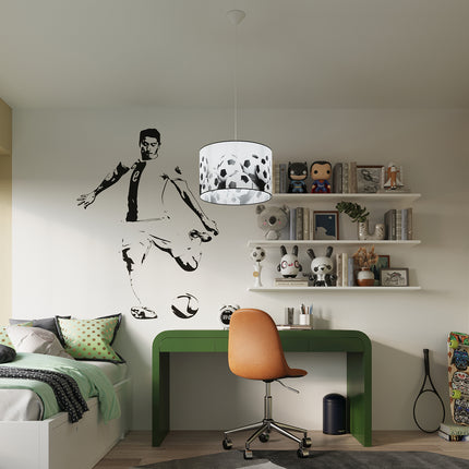Suspension Enfant Ballons de Football 40 cm, allumée, gros plan sur la lumière diffusée