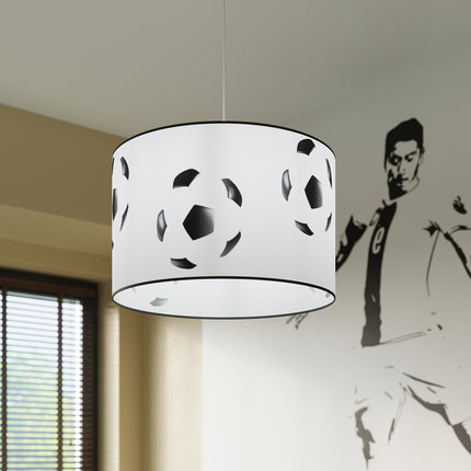 Suspension Enfant Football 40 cm, allumée dans une ambiance tamisée