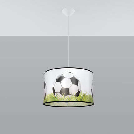 Suspension Enfant Football sur Pelouse 40 cm, vue de face avec son point d'accroche