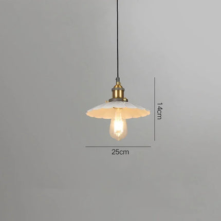 Schéma de la suspension festonnée en métal blanc, abat-jour de 25 cm et hauteur de 14 cm