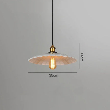 Schéma de la suspension festonnée en métal blanc, abat-jour de 35 cm et hauteur de 14 cm