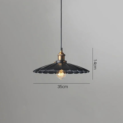Schéma de la suspension festonnée en métal noir, abat-jour de 35 cm et hauteur de 14 cm