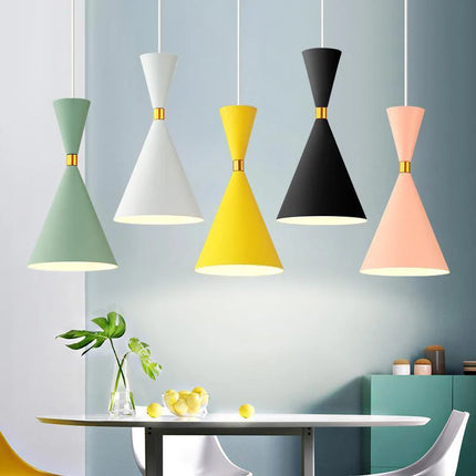 Suspension LED géométrique nordique en métal peint au design minimaliste