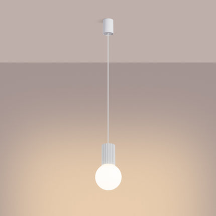 Suspension Halo 1 blanche, câble fin et rosace de plafond en aluminium blanc mat
