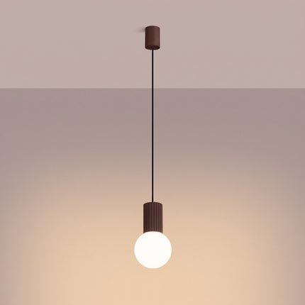 Suspension Halo 1 brun chocolat, lumière allumée, diffusion du verre opalin