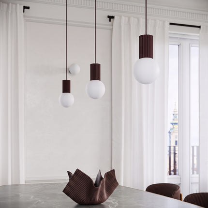 Suspension Halo 1 brun chocolat dans un intérieur contemporain