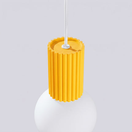 Suspension Halo 1 jaune ambré, détail du cylindre nervuré
