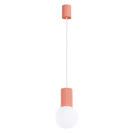 Suspension Halo 1 pêche, packshot sur fond neutre, globe en verre opalin et cylindre aluminium nervuré