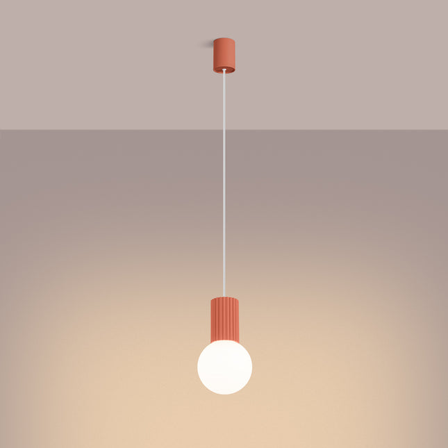 Suspension Halo 1 pêche, détail du cylindre nervuré en aluminium et du câble de suspension