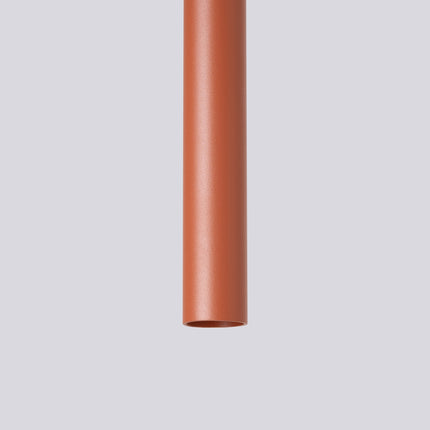 suspension halo 1 tube rouge ocre en acier, vue de détail
