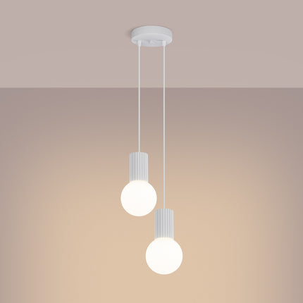 Suspension Halo 2 globes en grappe blanche, lumière allumée, diffusion du verre opalin