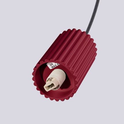 Suspension Halo 2 globes en grappe bordeaux, détail du cylindre nervuré