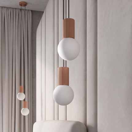 Suspension Halo 2 globes en grappe moka dans un intérieur contemporain